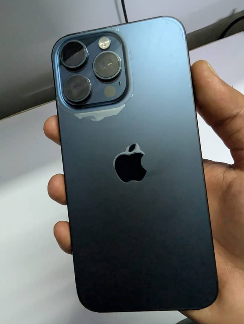 Apple iPhone 15 Pro Max 8