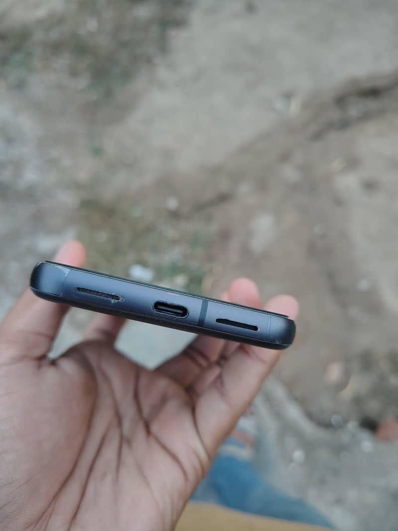 Google Pixel 8 3