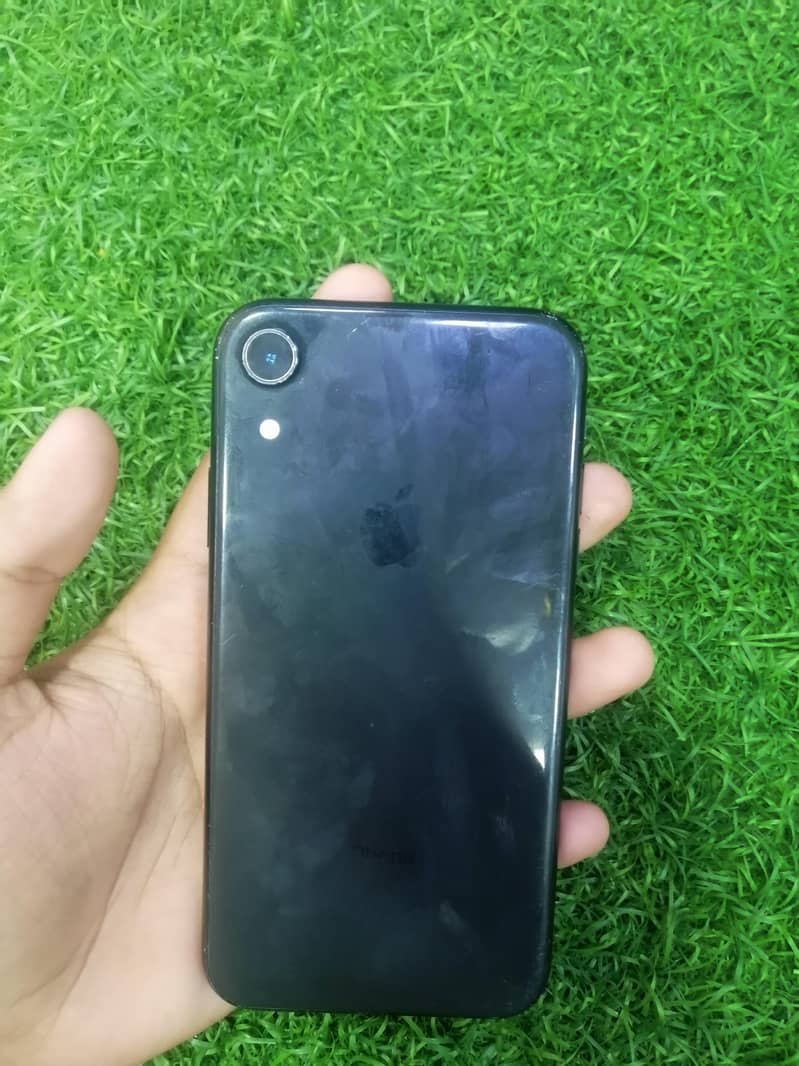 Apple iPhone XR 0
