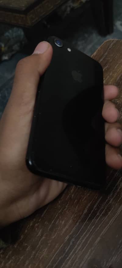 Apple iPhone 7