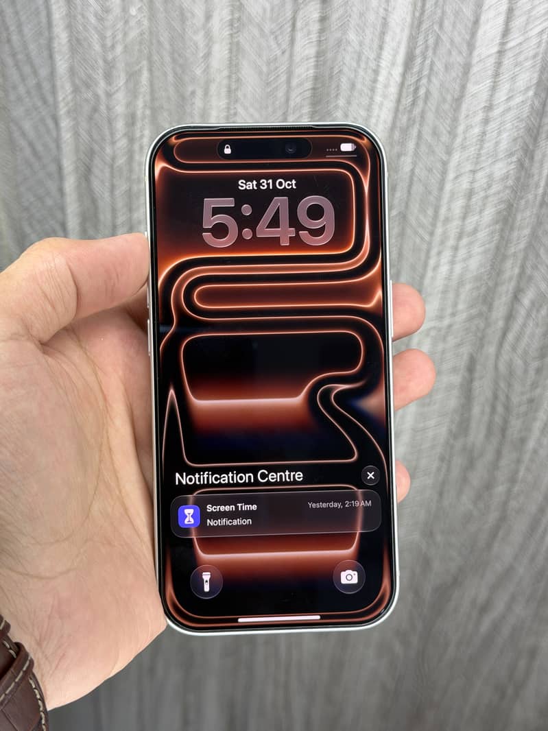 Apple iPhone 17 Pro 1