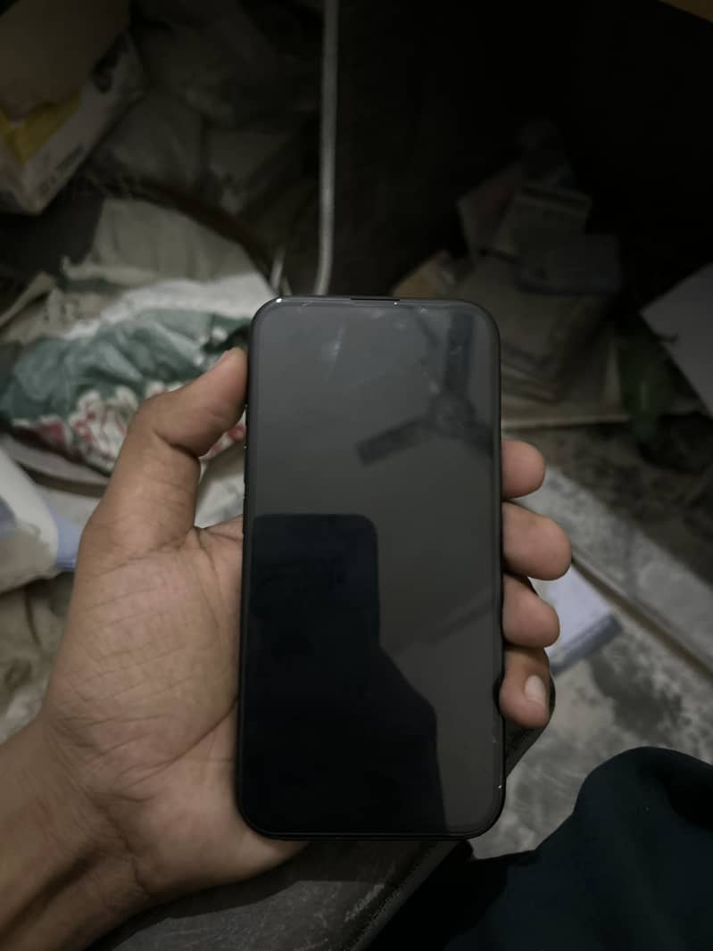 Apple iPhone 16 1