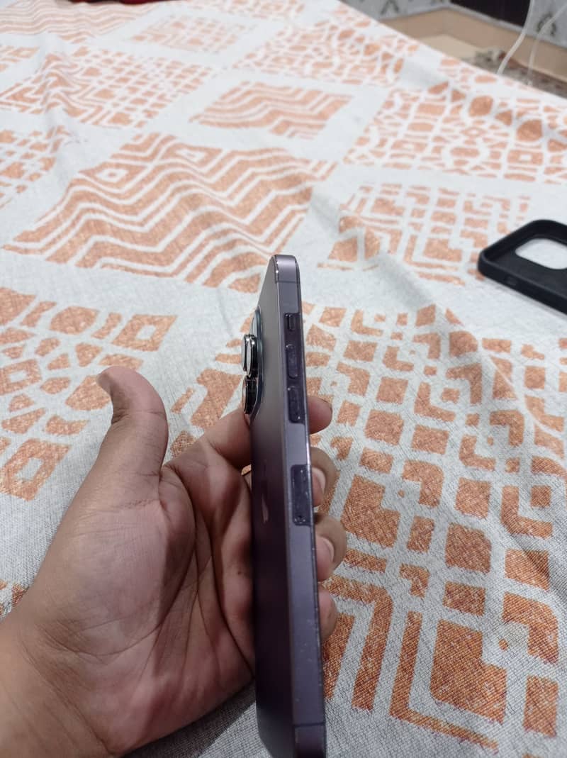 Apple iPhone 14 Pro Max 4