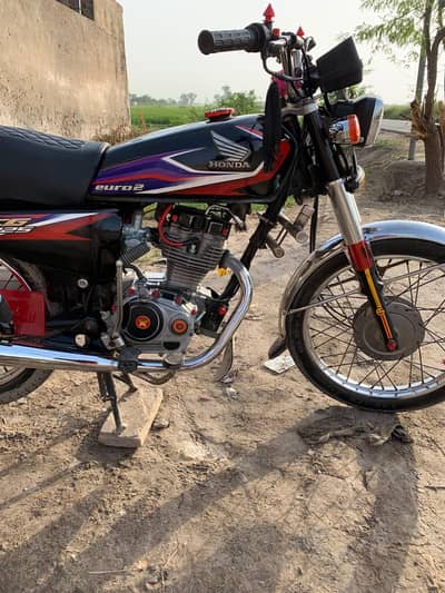 bike for sale Punjab number ha 03478118429 ia number pa rabta kr sakta