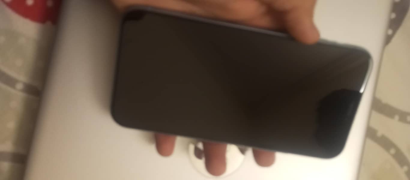 Apple iPhone XR 0
