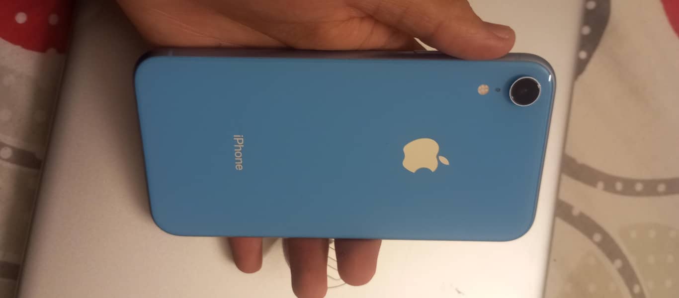 Apple iPhone XR 1