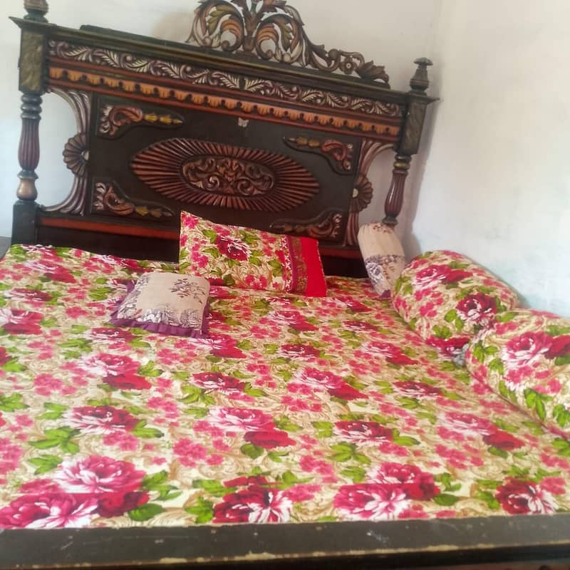 bed dressing and showcase 1
