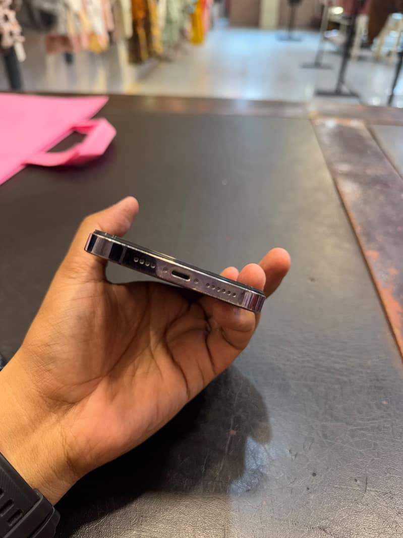 Apple iPhone 14 Pro Max 1
