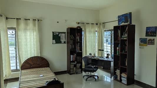 25 Marla Semi Story House with Gas