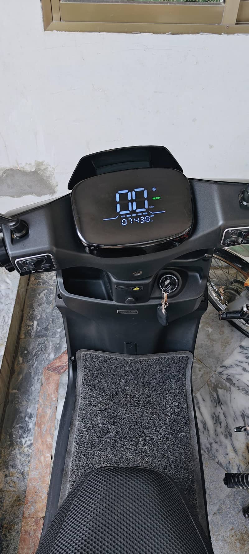Metro Scooty 7