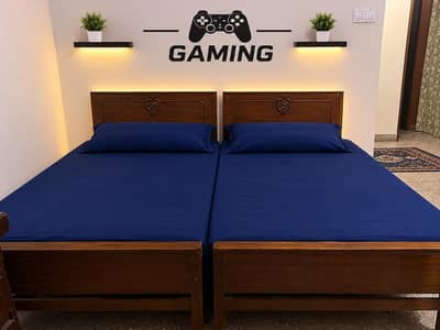 single bed 2 beds