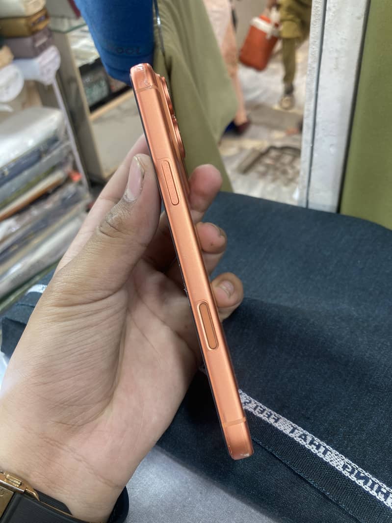 Apple iPhone 17 Pro Max 1