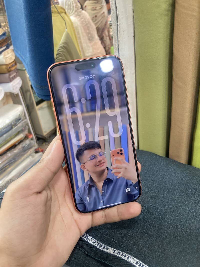 Apple iPhone 17 Pro Max 3