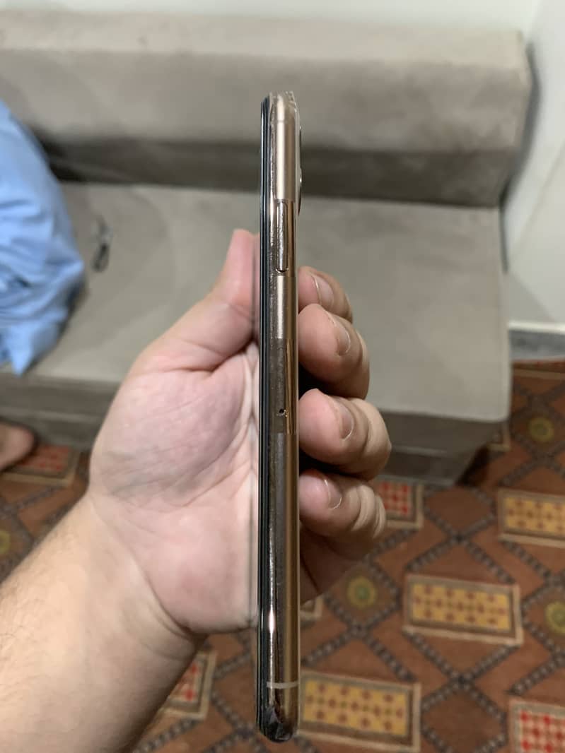 Apple iPhone 11 Pro Max 5