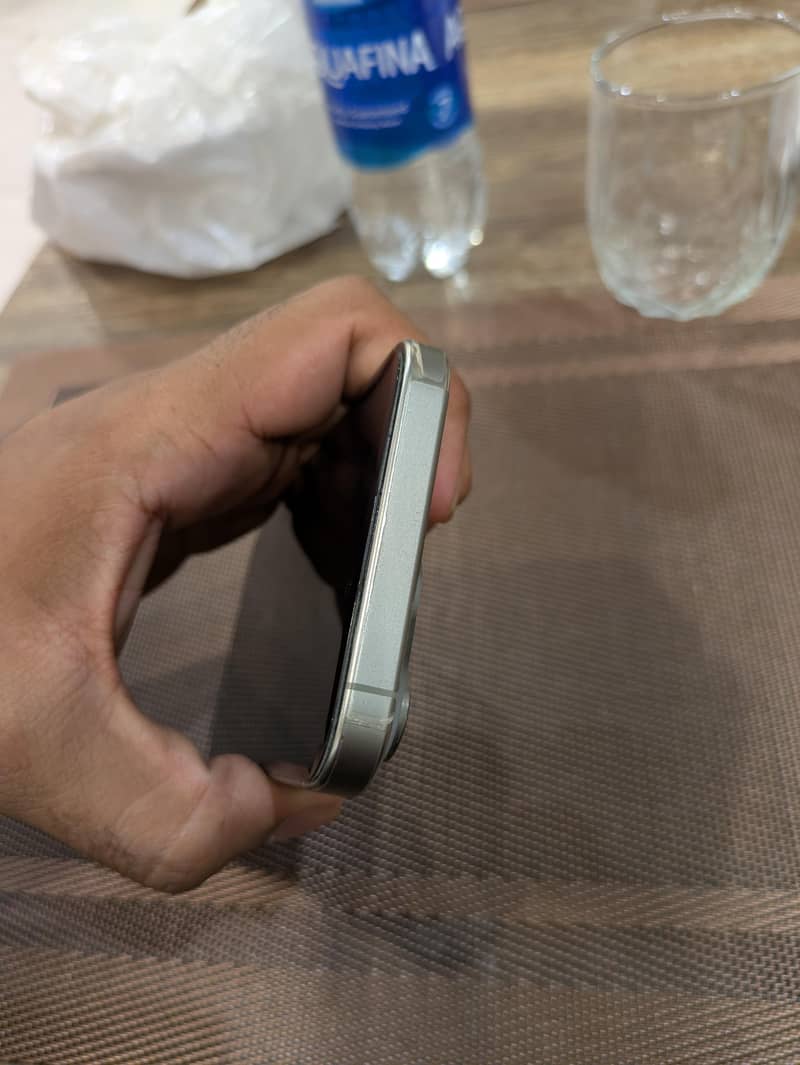 Apple iPhone 15 Pro Max 1