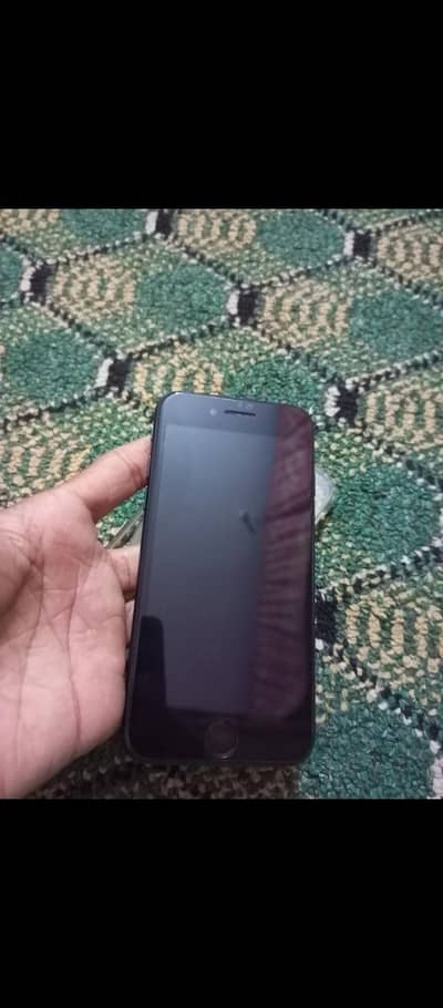 Apple iPhone SE