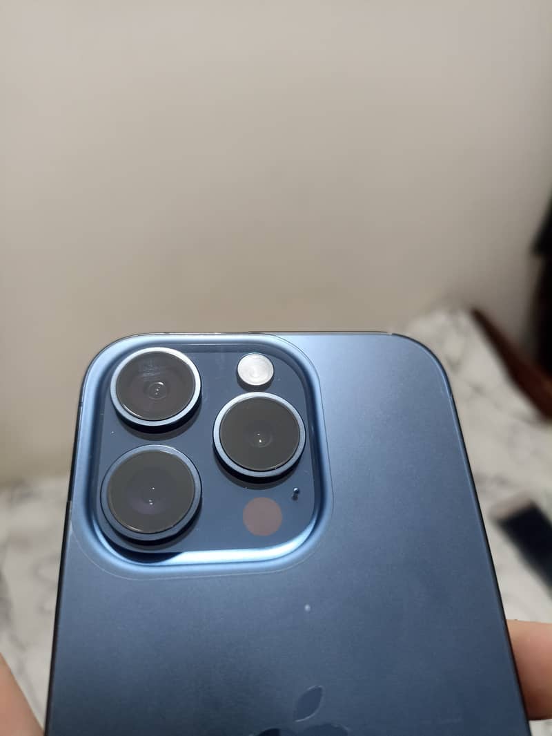 Apple iPhone 15 Pro 1