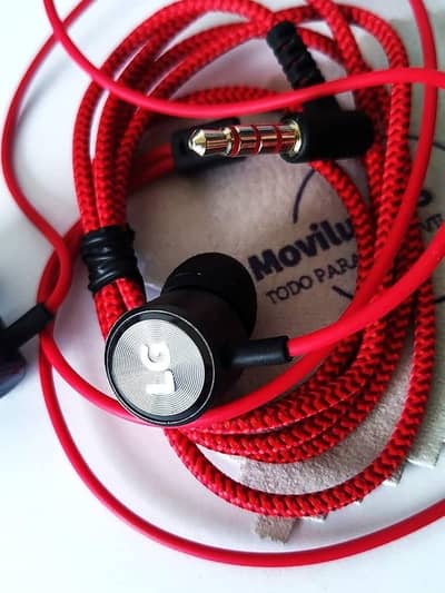 Unleash Your Music with Premium LG QuadBeat 3 Earphones
