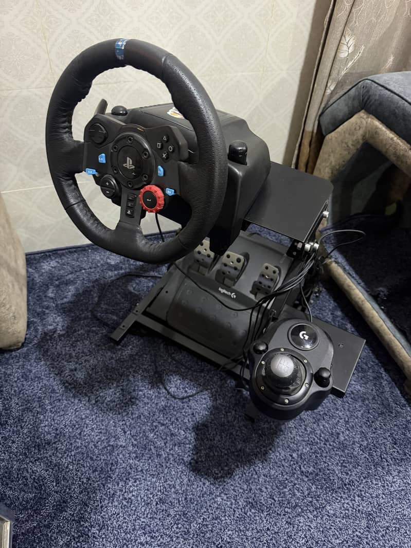 Logitech wheel with stand 0