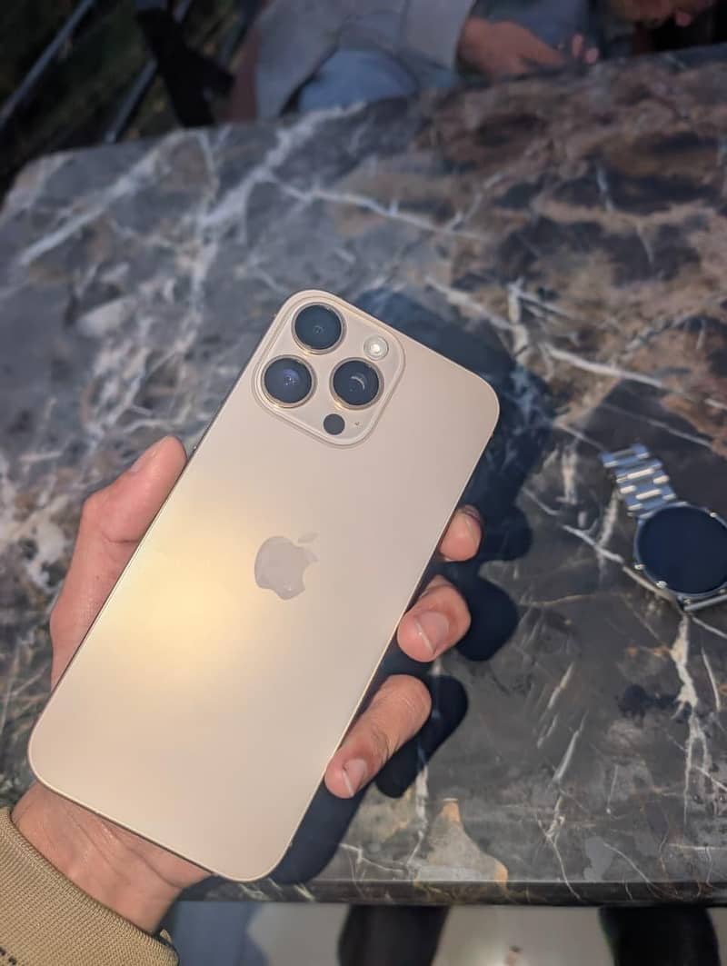 Iphone 16 pro max 0