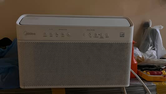 Media window ac