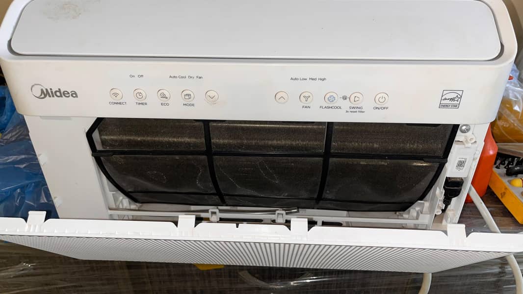 Media window ac 1