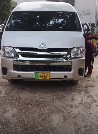 Toyota Hiace 2011