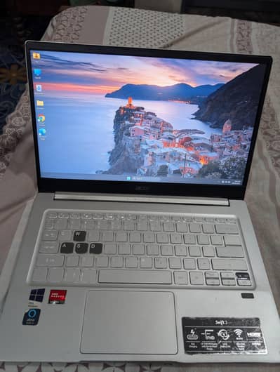 Acer Swift 3 Ryzen 7 4700u 8\128gb with box