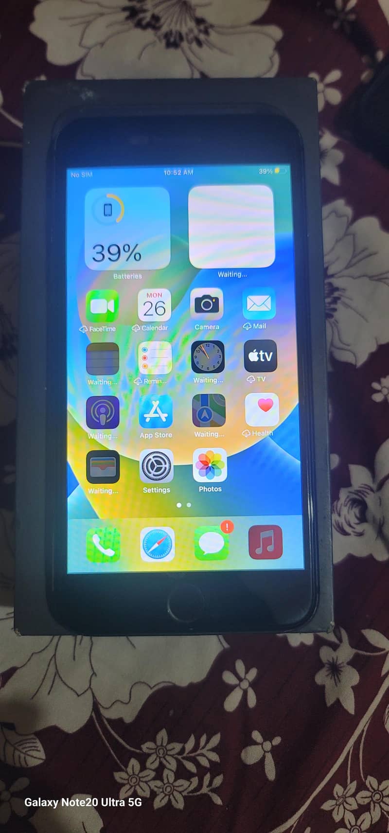 Apple iPhone 8 Plus 1