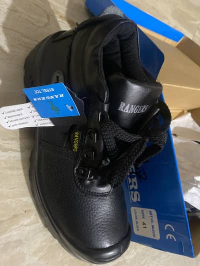 Safety shoes size 41