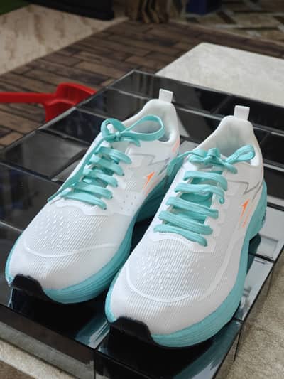 FLAM 42 size sneakers