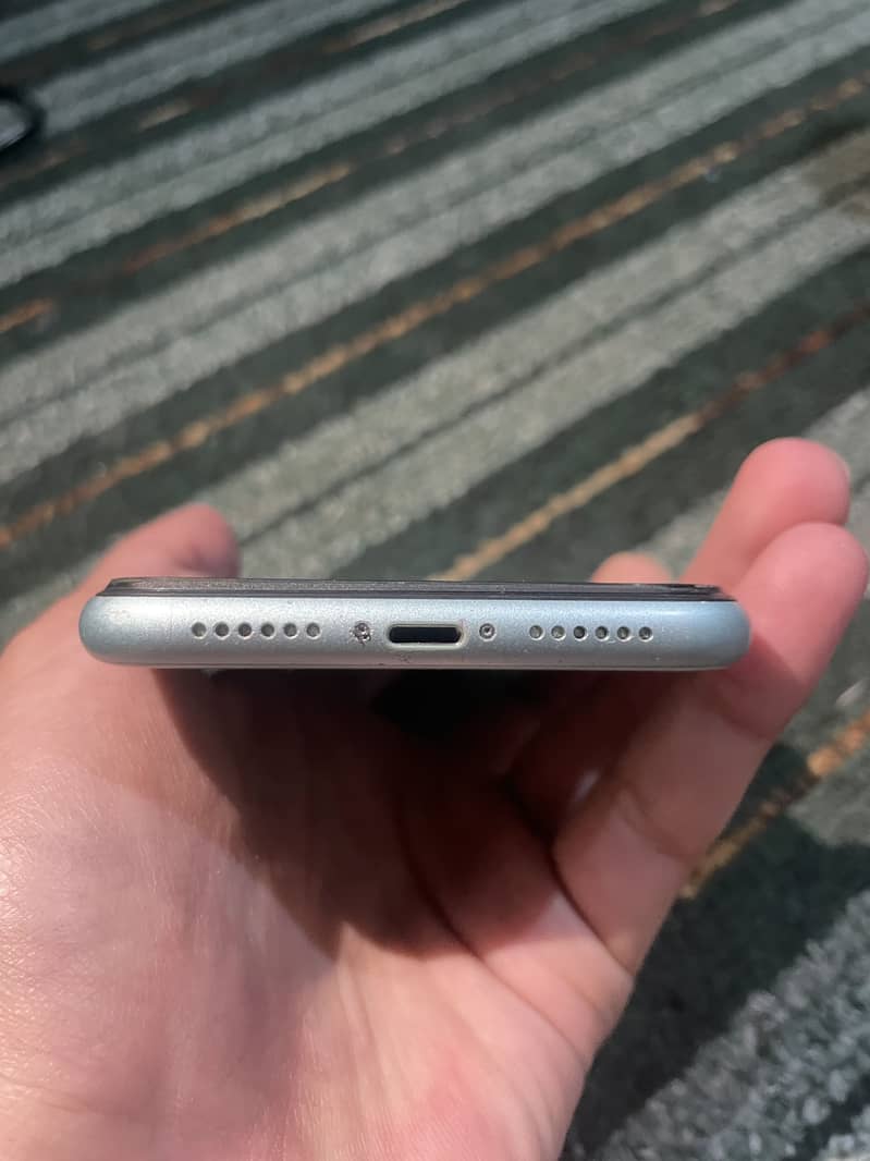 Apple iPhone 11 1