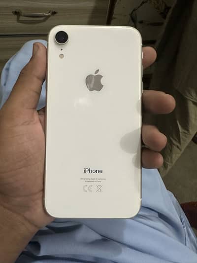 Apple iPhone XR