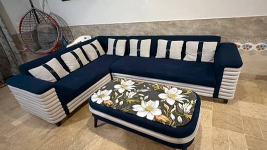 6 Seater L Shape Sofa Available for Sale. 10/10 condition