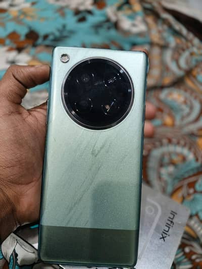 Infinix Zero 40
