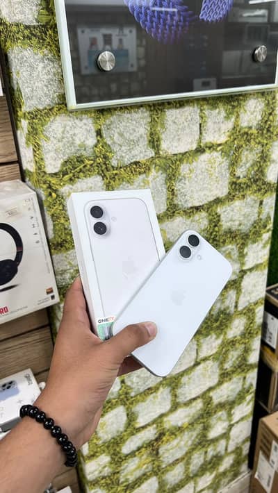 Apple iPhone 17 256gb pta approved complete box