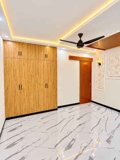 3.5 Marla Brand New House Available For Sale