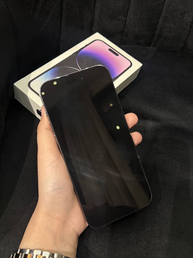 Apple iPhone 14 Pro Max 1