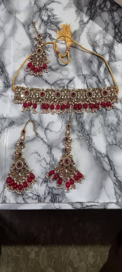 Beautiful Bridal Jewellery Set – Golden & Maroon | Like New