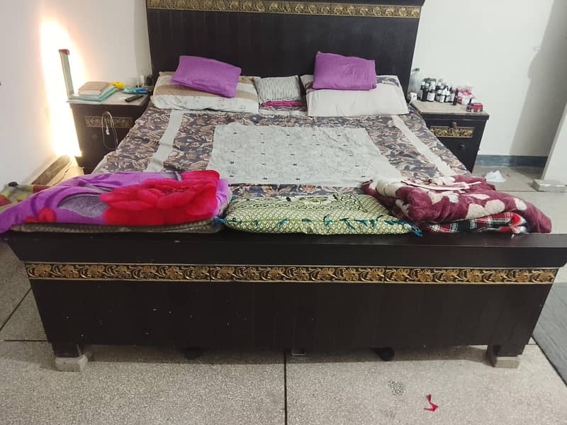 king size bed 1