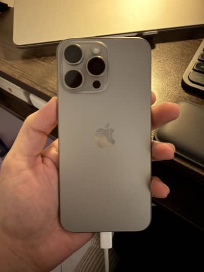 Apple iPhone 15 Pro Max