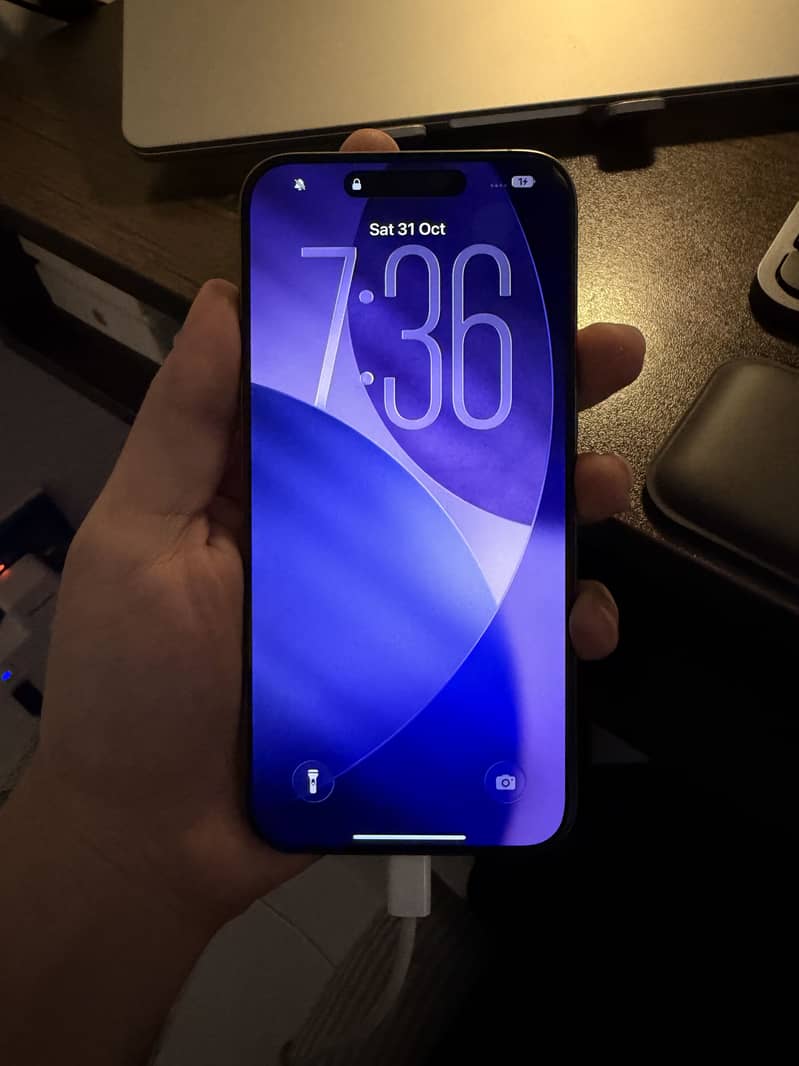 Apple iPhone 15 Pro Max 4