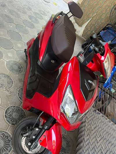 Metro scooty