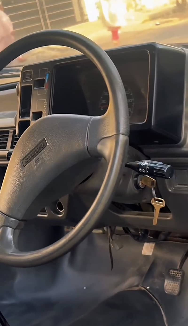 Suzuki Mehran 0