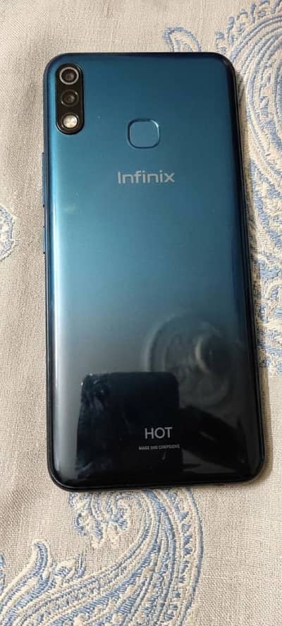 Infinix Hot 8 (4/64) urgent sale