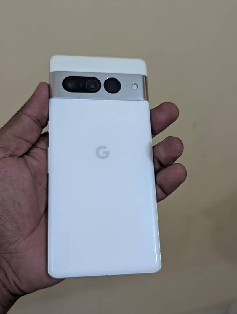 Google Pixel 7 Pro 128GB 1