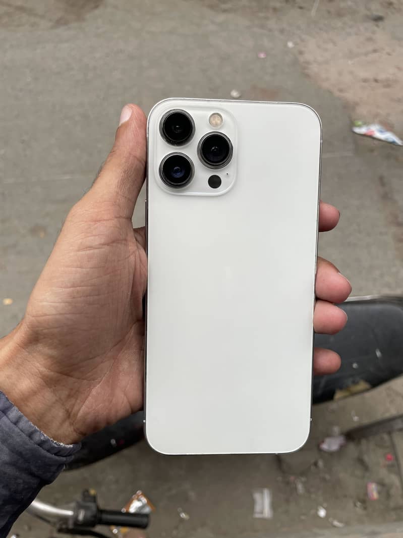 Apple iPhone 13 Pro Max 0