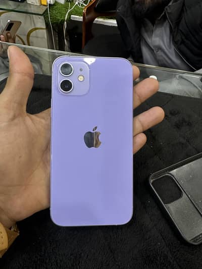 Apple iPhone 12
