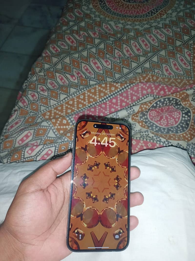 Apple iPhone 14 Pro Max 1