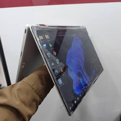 Asus 2 in 1  Touch chromebook Intel corem3 4gb ram 64gb storage